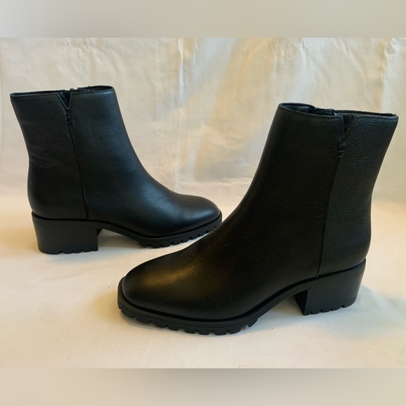 NWOB CROWN VINTAGE BLACK LEATHER ANKLE SIDE-ZIP BOOTS IN SIZE 6M - Picture 9 of 15